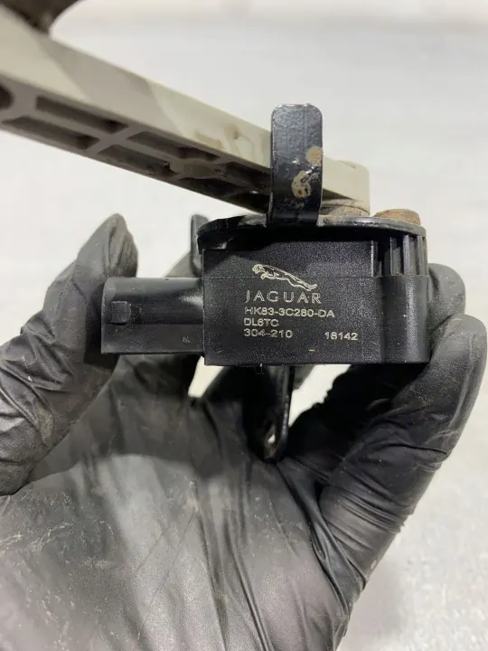 Jaguar F-Pace Koplampniveausensor OEM FBZ19194 image 4