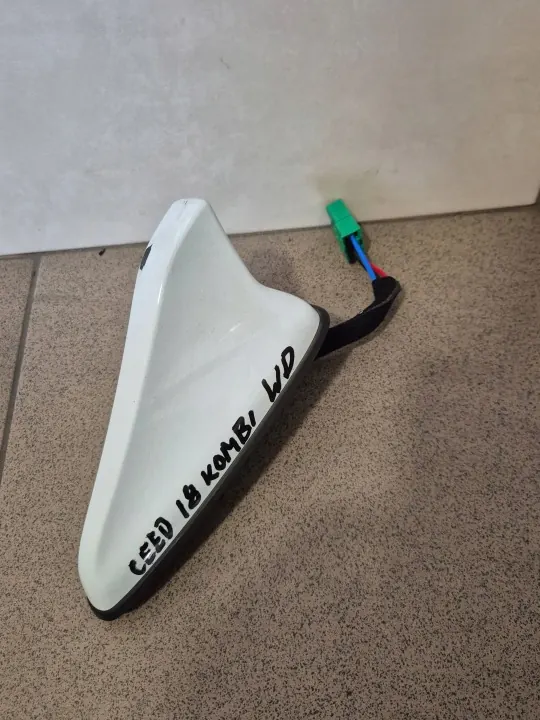 Antenne Kia Ceed III OEM 96210J7200 - Occasion image 2