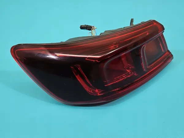 Lámpara Trasera Izquierda Renault Talisman Sedán OE 265552867R image 2