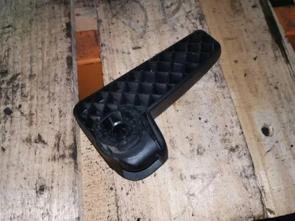 Poignée d'ouverture capot OEM 6R1823533 Skoda Octavia III image 3