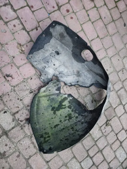 AUDI A6 C6 Etu Vasemman Lokasuojan 4F0821133H image 2