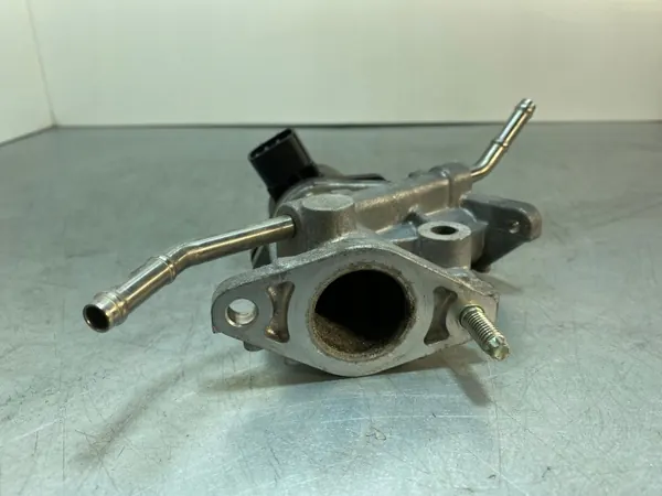 Toyota C-HR 2016 EGR-ventil OEM 2562037140 image 4