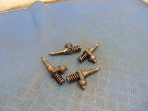 VW Passat B5 1.9TDI ruiskutusarja OEM 0414720037 image 3
