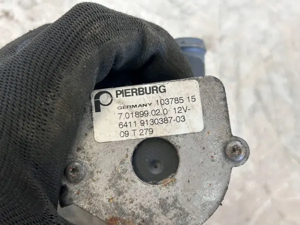 Bomba de agua BMW X5 M E70 OEM 9130387 - Usada image 6