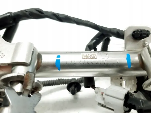 Riel de inyección OEM 175226637R para Nissan Renault 1.2 DIG-T image 4