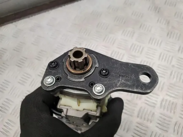 Audi Q7 Kofferbakklep Actuator OEM 4L0827852F Rechts Achter image 3