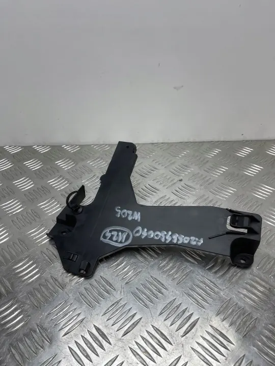 Kiinnitystuki Mercedes C205 W205 OEM 2055450040 image 2