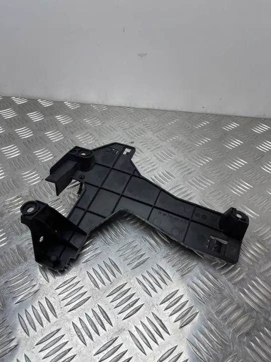Kiinnitystuki Mercedes C205 W205 OEM 2055450040 image 4