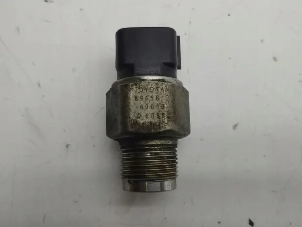 Lexus Brandstofdruksensor OEM 8945860010 image 2