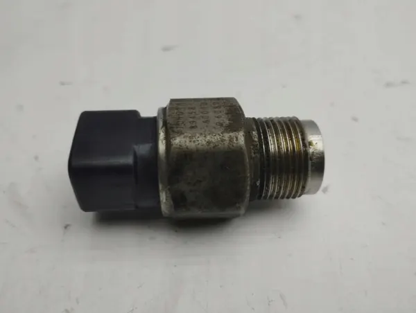 Lexus Brandstofdruksensor OEM 8945860010 image 5