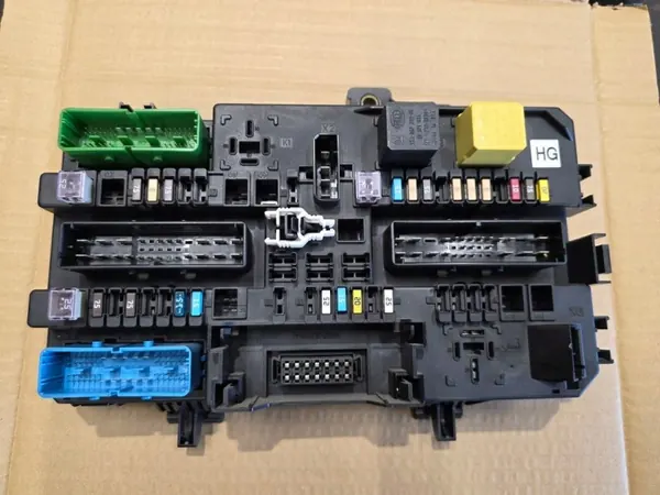 Módulo caixa de fusíveis OEM 13206759 HG para Opel Zafira B image 2