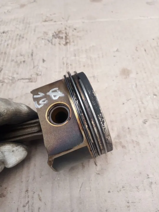 Audi A4 B6 B7 Kolvstänger 1.8T image 8