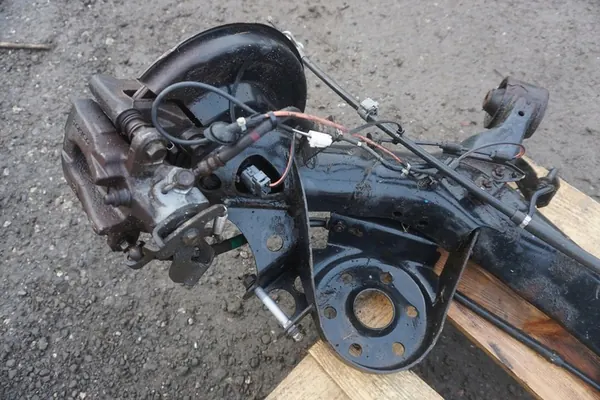 TOYOTA PRIUS III 09-15 Trave di Sospensione Posteriore 4210112171 image 3