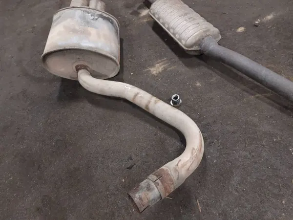 OEM 7534135 Urheilupakoputki BMW E90 2.0:lle image 3
