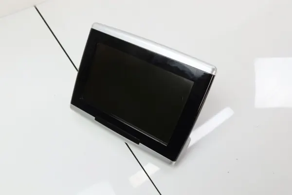 Écran de repose-tête Mercedes GL OEM 2518705190 image 3