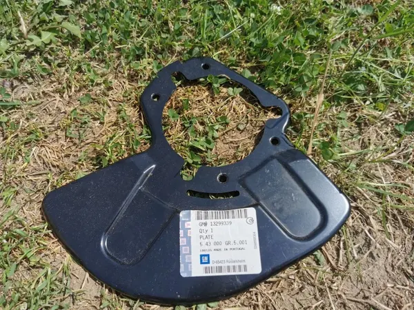 Escudo do disco de freio dianteiro Opel OE OEM 13299339 image 2