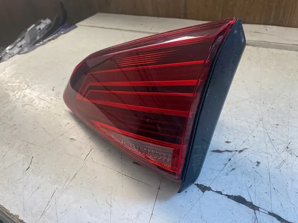 Lámpara trasera derecha VW Golf VII Lift image 2