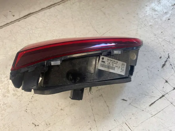 Lámpara trasera derecha VW Golf VII Lift image 6