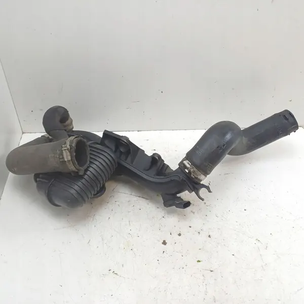 Audi A4 S4 B7 Luftschlauch image 2