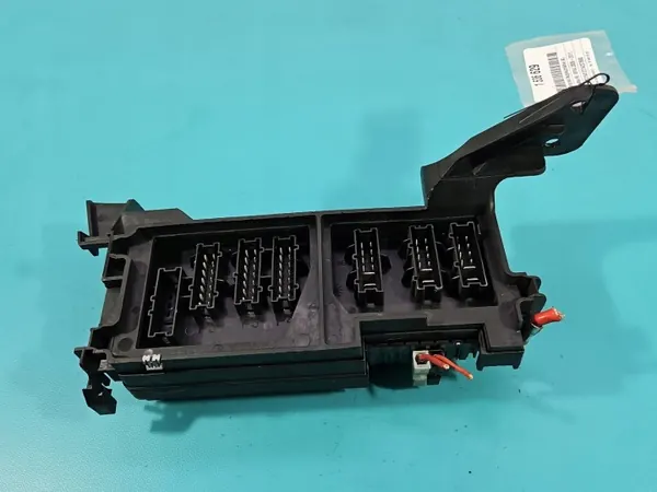 Zekeringkast OEM A1645402372 voor Mercedes ML W164 image 4