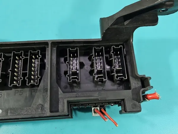 Zekeringkast OEM A1645402372 voor Mercedes ML W164 image 5
