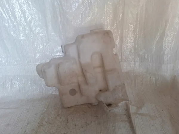 AUDI GOLF IV BORA LEON Puhdistusneste Säiliö image 3