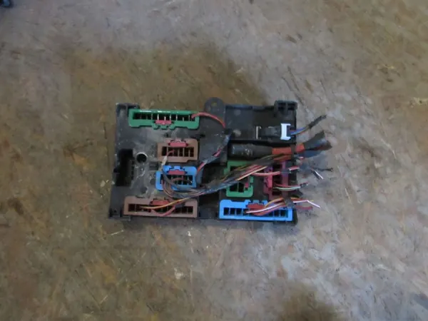 BMW X4 G02 ruiskutuspumpun ohjain OEM 1901653401 image 2