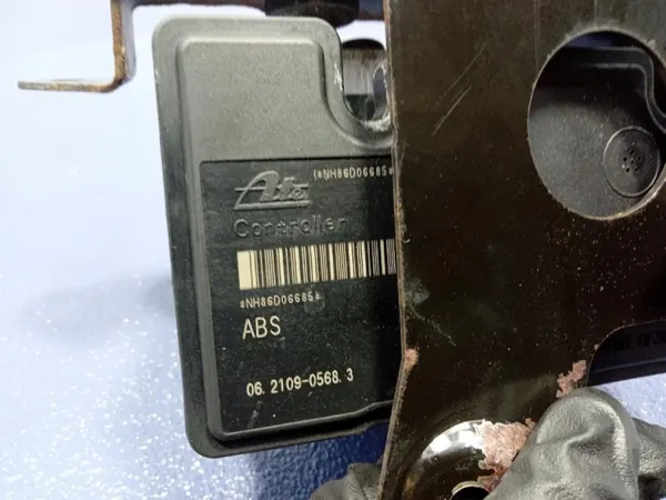 Pompe ABS Suzuki Swift MK6 OEM 2109-0568 Occasion image 8