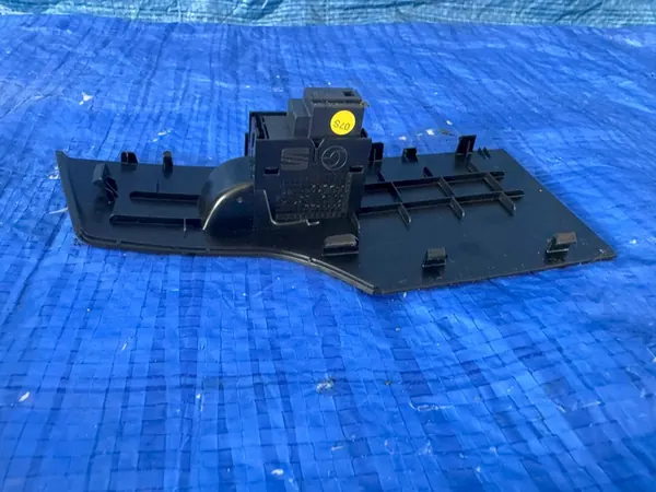 Painel de Controle da Janela Traseira Esquerda Cupra Leon IV image 4