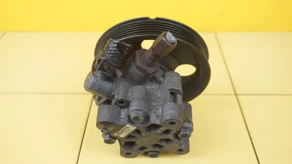 Bomba de direção assistida CHRYSLER GRAND VOYAGER 2.8 CRD 04593830AA image 2