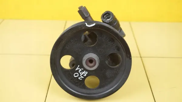 Bomba de direção assistida CHRYSLER GRAND VOYAGER 2.8 CRD 04593830AA image 4