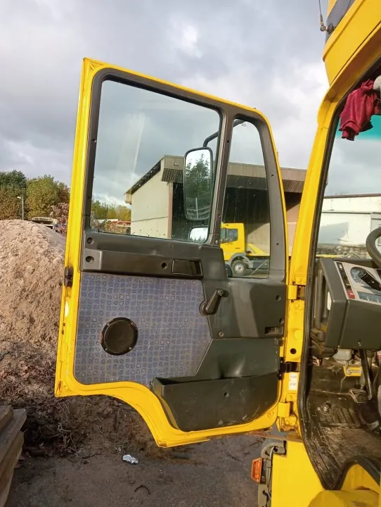 Cabine MAN L2000 d'occasion OEM K4B1N4 - Bonne qualité image 5