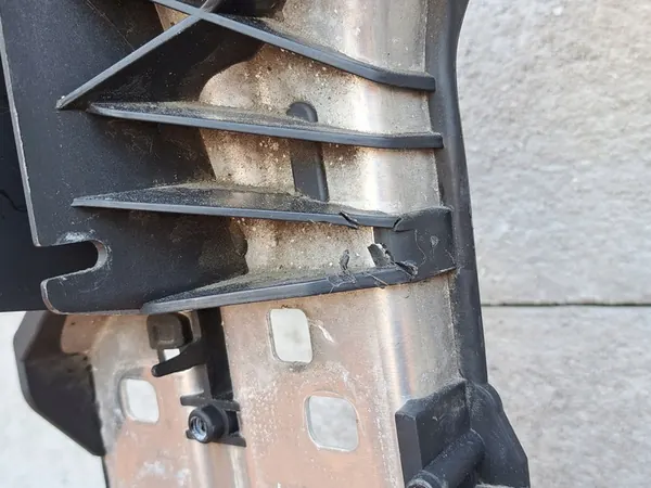 Reforço Frontal Audi A6 C8 4K0805594 image 4