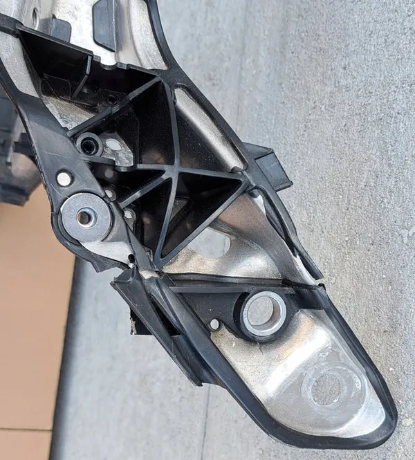 Reforço Frontal Audi A6 C8 4K0805594 image 8