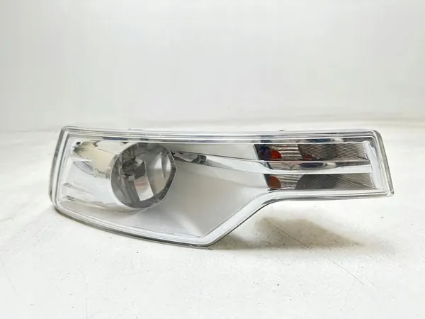 Citroen C5 2012 Farol de neblina dianteiro direito image 1