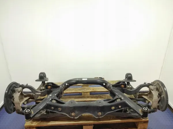 Skoda Achterophangingbalk OEM 3Q0505235AB image 2