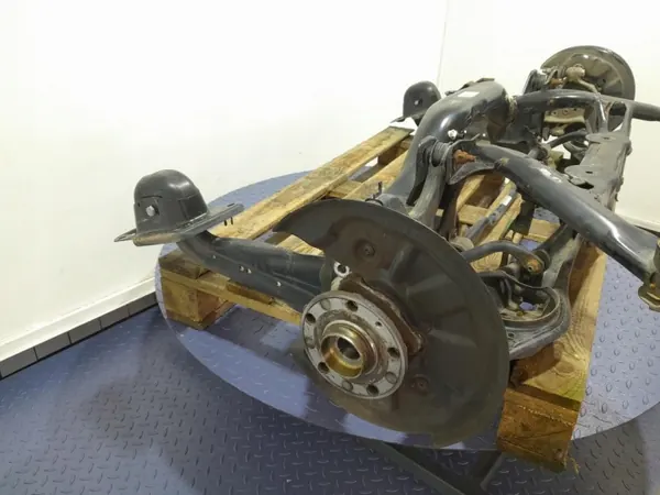 Skoda Achterophangingbalk OEM 3Q0505235AB image 5