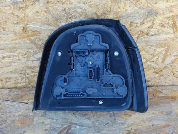 GOLF III GTI VR6 HB Vänster Bakljus 1H6945111C image 4