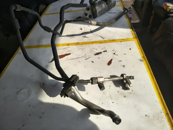 Déshydrateur AC OEM 8FT 351 192-381/BRH - État utilisé image 3