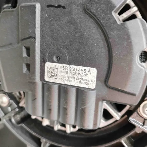 Koelonderdelen Porsche Macan 3.0L 2016 95B121003A image 6