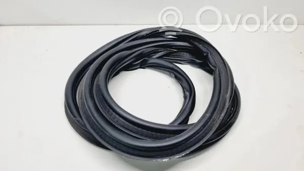 Junta de borracha porta-malas traseiro OEM 9823898280 Peugeot 5008 II image 2