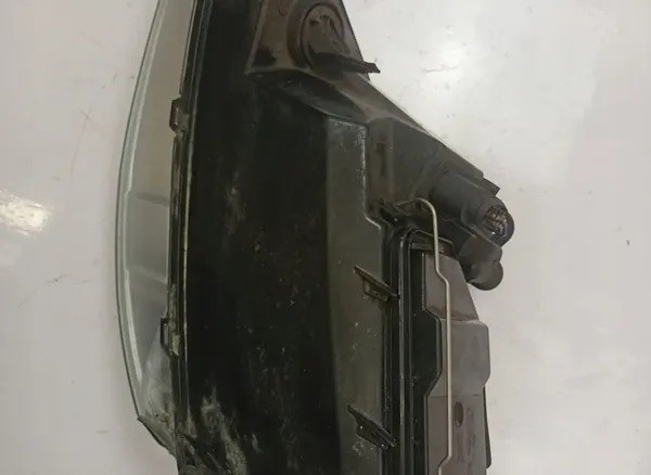 Oikea Etuvalaisin Ford Focus 1.8 TDCI image 4