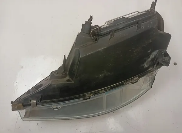 Oikea Etuvalaisin Ford Focus 1.8 TDCI image 5