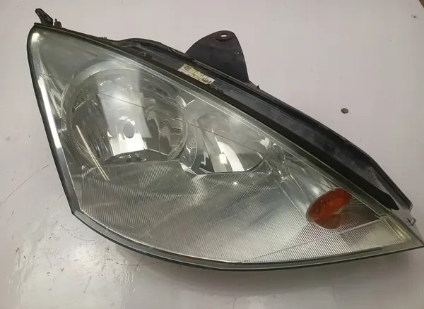 Oikea Etuvalaisin Ford Focus 1.8 TDCI image 8