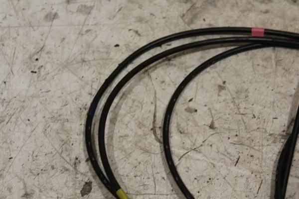 Kraftstoffklappen-Öffnungszug OEM sg für Subaru Forester II image 3