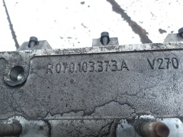 Culata VW Touareg 2.5 TDi OEM 070103373A image 6