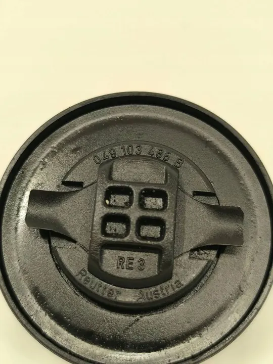 Audi 80/90/S2 B4 Olievuldop OEM 049103485B image 3