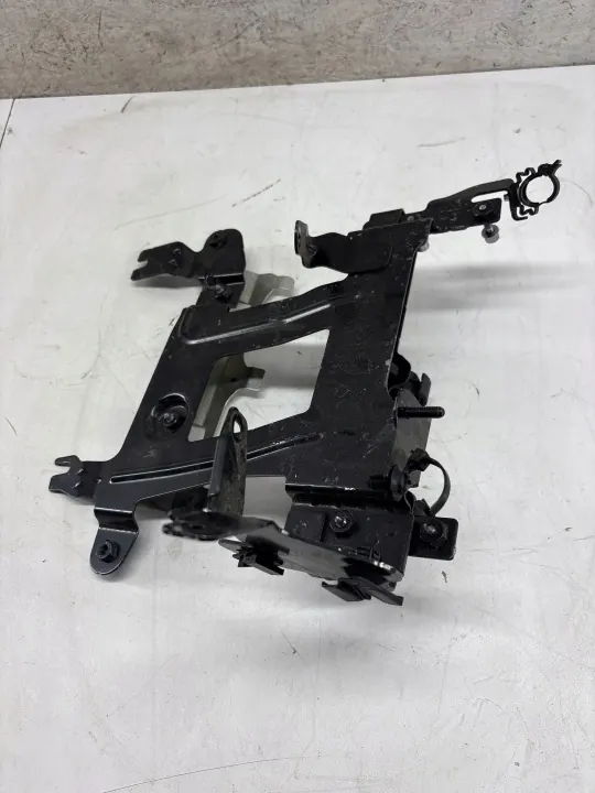 Support d'unité de contrôle moteur Maserati OEM image 2