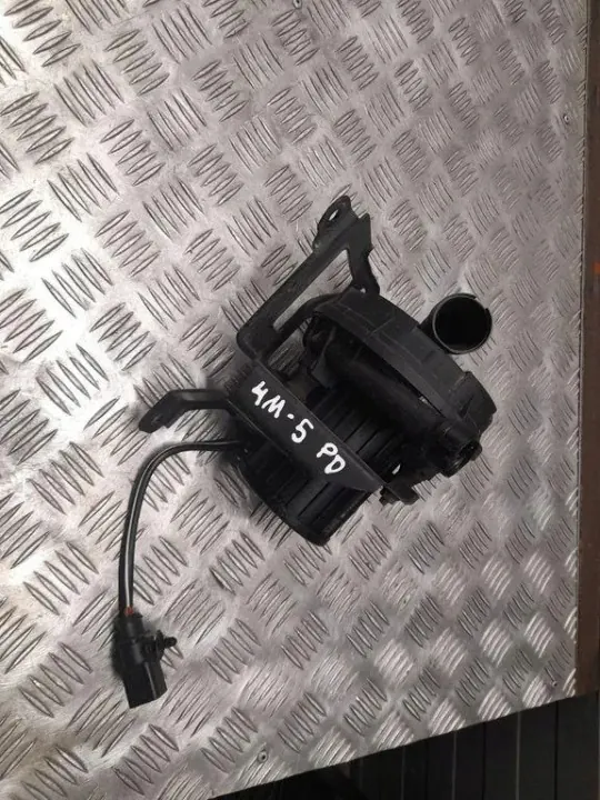 Pompe à air secondaire Audi OE 8K0253211C - Avant droit image 5