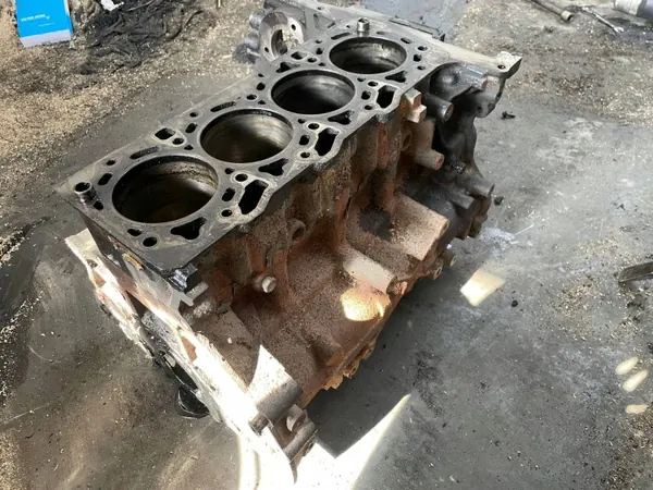 Bloco motor Ford Transit 2.4 TDDI OEM VHB4834 image 2